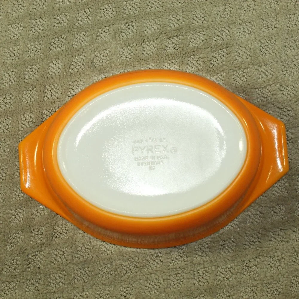 Pyrex vintage 043
